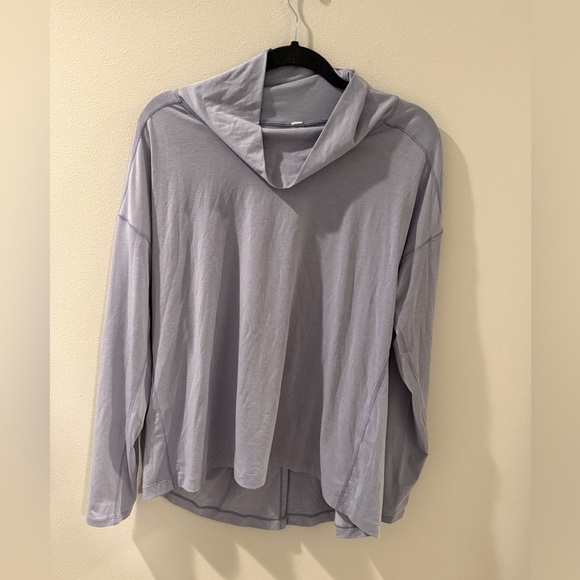 Lululemon Women's 12 Long Sleeve Top Cowl Neck Lavender Athletic‎ Pullover - Picture 7 of 7